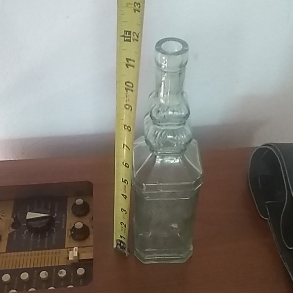 Vintage Collectable Green Glass Bottle - Picture 2 of 4